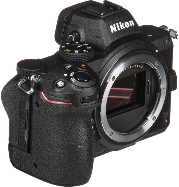 Appareil photo hybride Nikon
  Z5 Boîtier Nu (VOA040BM) – Image 4