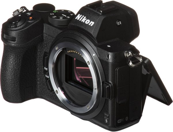 Appareil photo hybride Nikon
  Z5 Boîtier Nu (VOA040BM) – Image 3